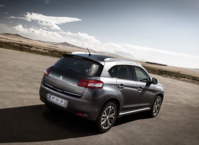 Peugeot40085.jpg